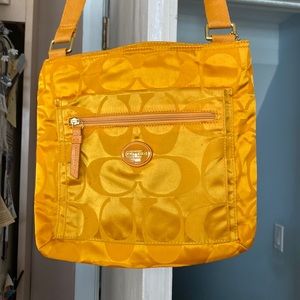 Medium size coach cross body